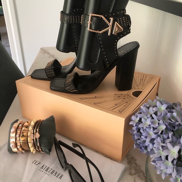 IVY KIRHZNER Women’s VOLT Shoes Black w/ROSE GOLD studs Gladiator Sandals SIZE 8 - Picture 13 of 16